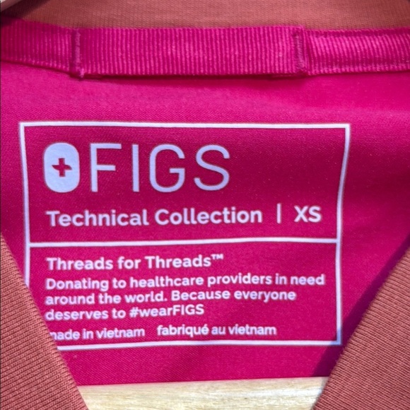 Figs Pink Fitted Short Sleeve Top Size Extra Small - Picture 6 of 7